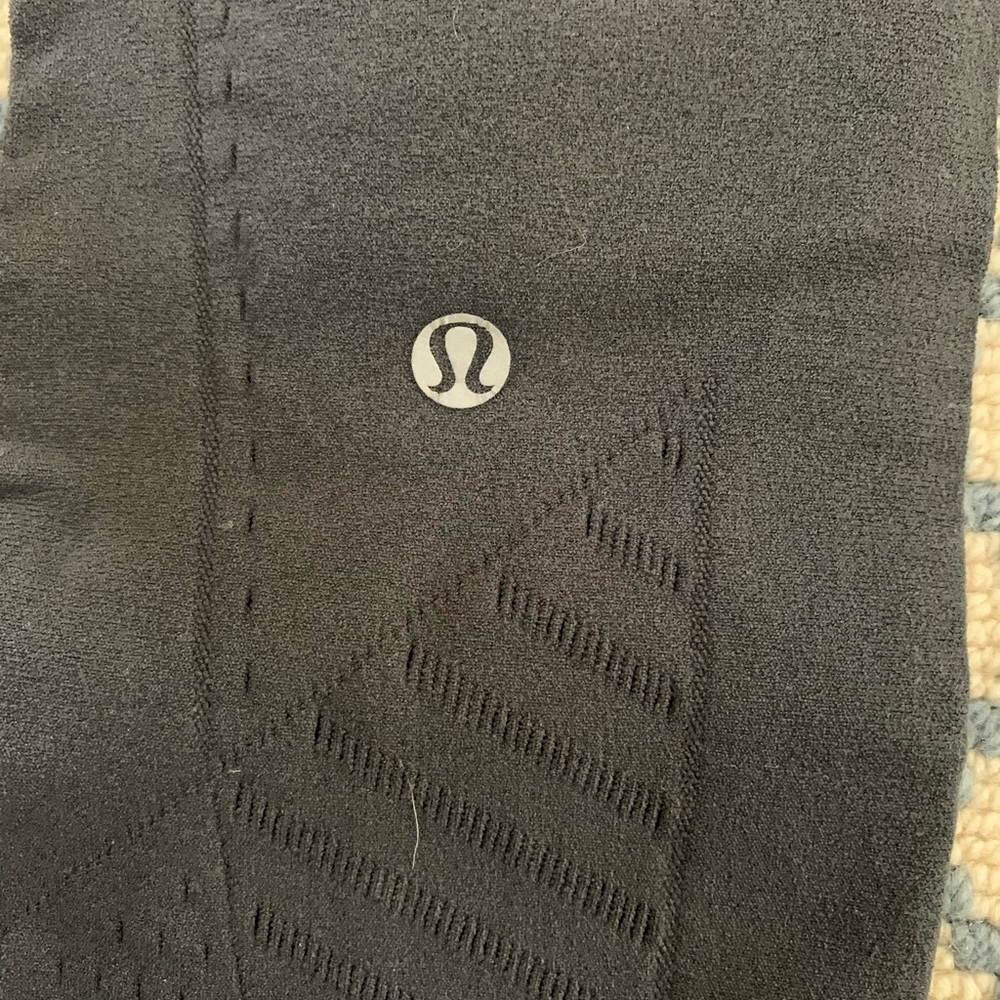 Lululemon Crop Size 2 - image 6
